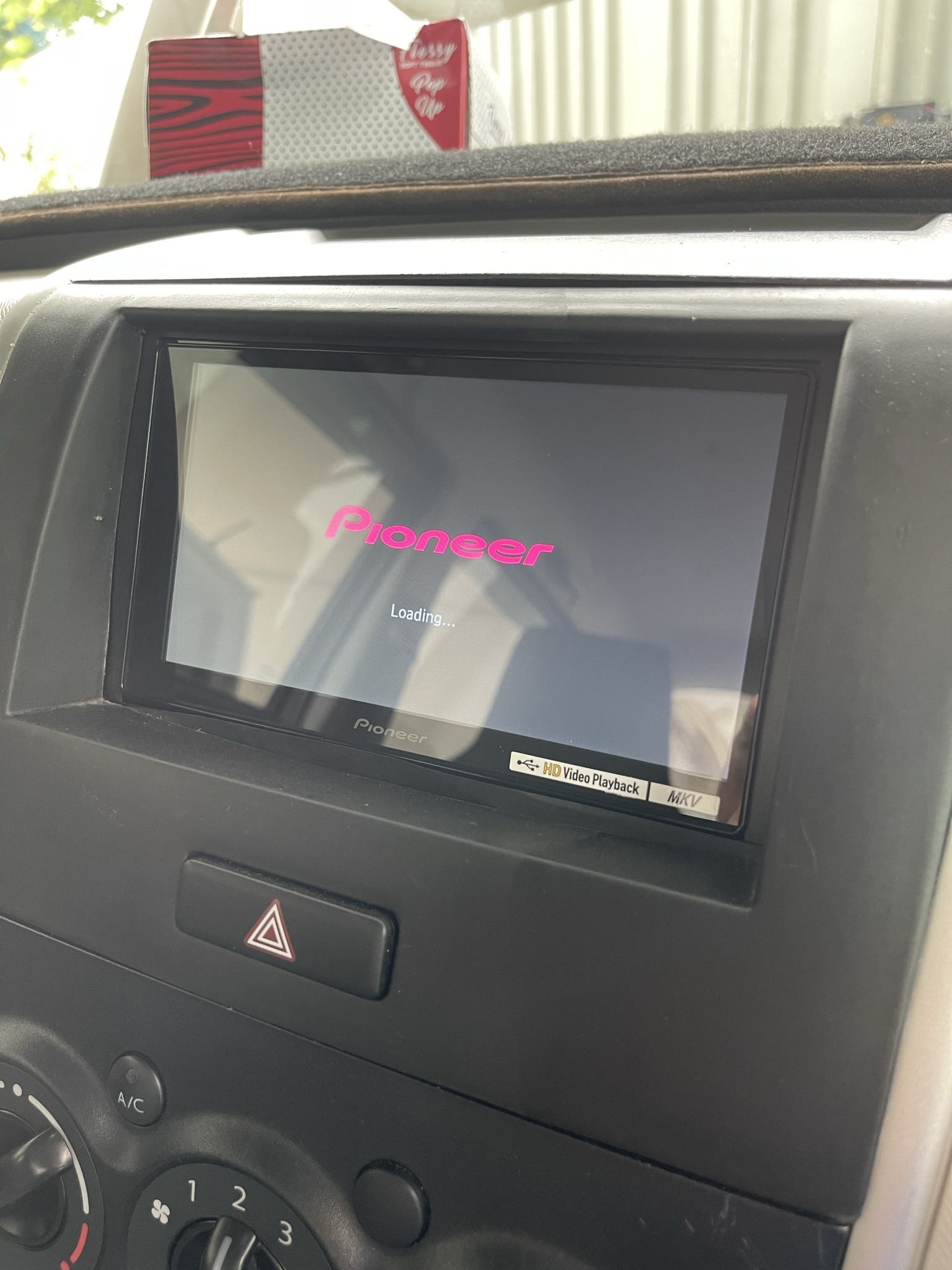 [SOLD] Pioneer DMH-Z5350BT Head unit